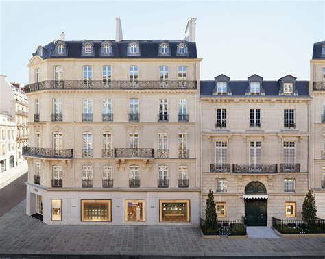 dior flagship paris.